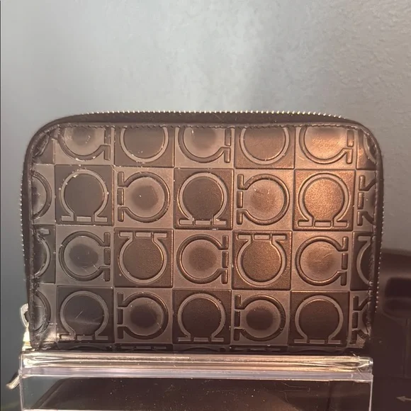 Ferragamo Black Leather Wallet - Picture 4 of 10